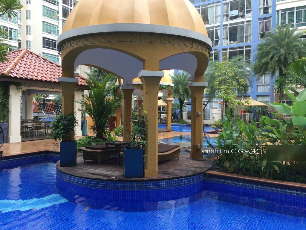 The Lakeshore (D22), Condominium #110869812